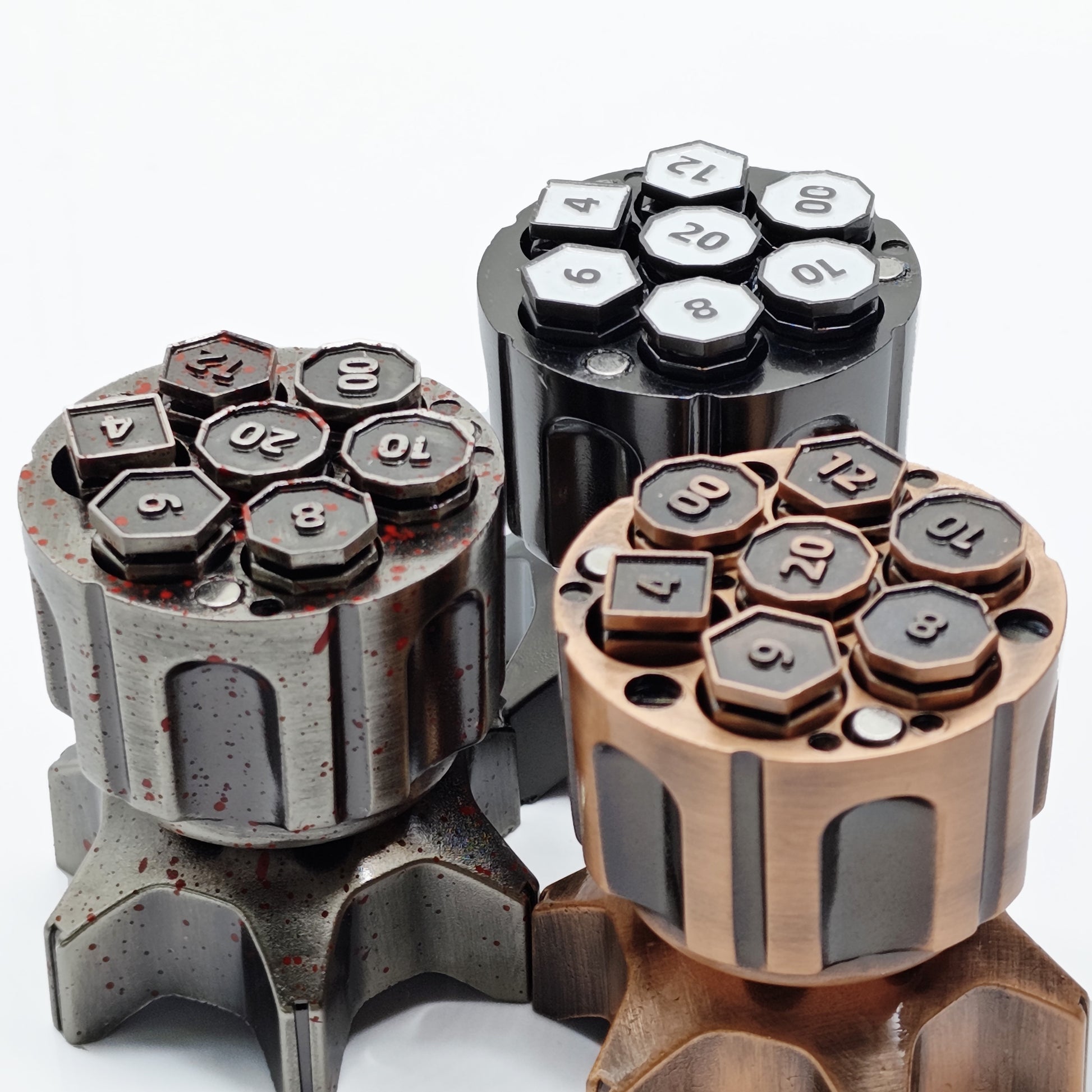 Rotating Revolver Barrels Metal Bullet 7pc Dice Set